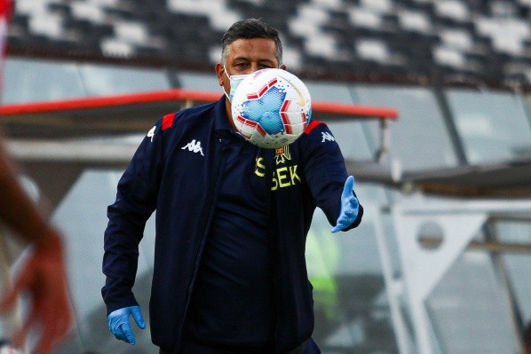 Ronald Fuentes en el estadio Monumental