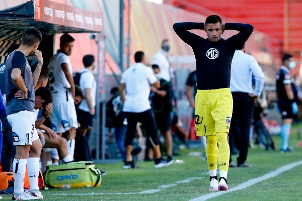 Miguel Pinto vivió alentó a sus compañeros y sufrió con el empate parcial | Foto: Agencia Uno