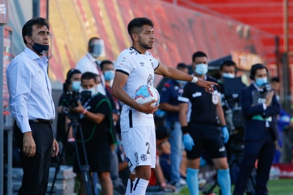 Jeyson Rojas tuvo un muy buen cometido ante Unión Española a pesar de no jugar en su posición natural / FOTO: Agencia Uno
