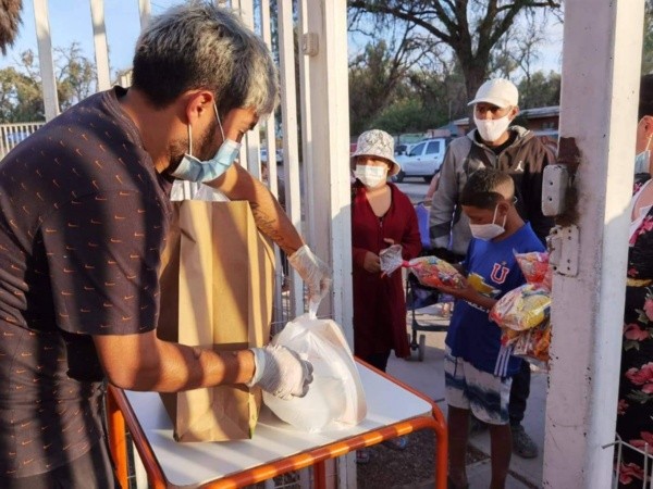 Repartición de cenas navideñas en Calama