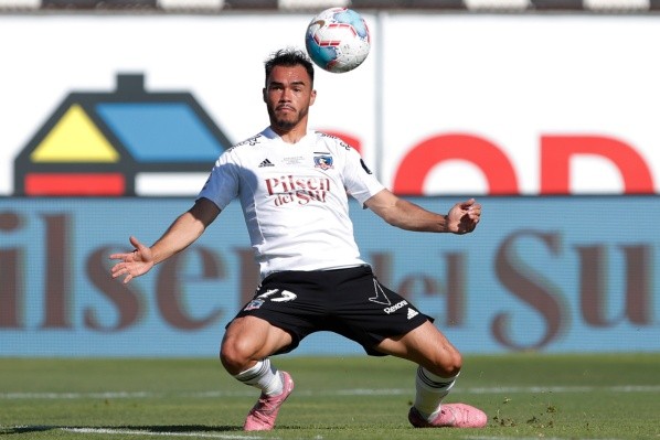 Gustavo Quinteros destacó a Suazo como lateral | Foto: Agencia Uno