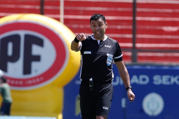 Roberto Tobar arbitrará a Colo Colo