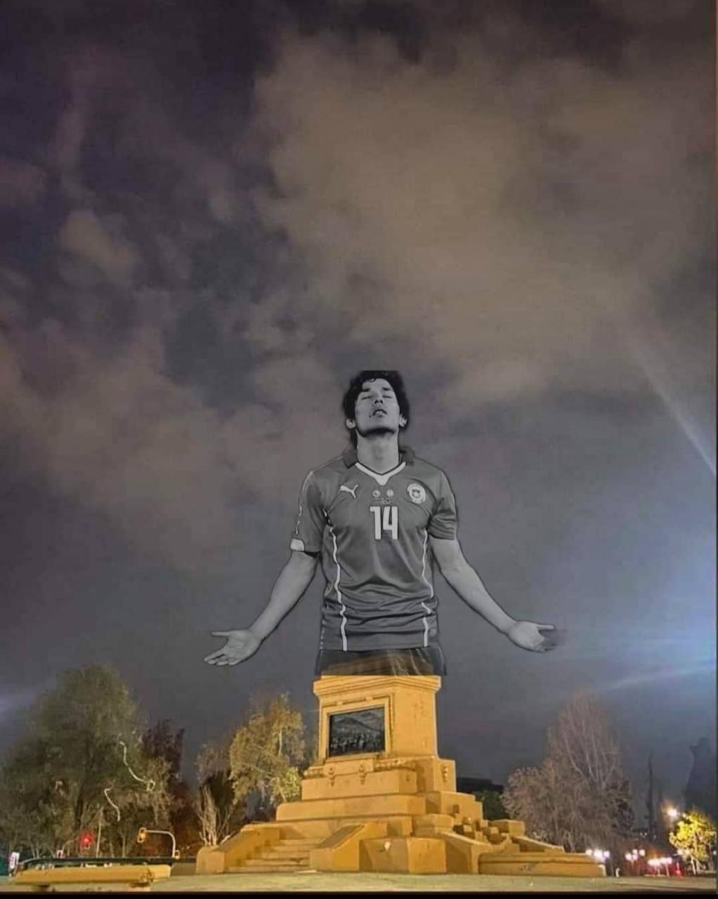 Matías y la previa a su gol de penal a Argentina en la final de la Copa América 2015. | Foto: Archivo.