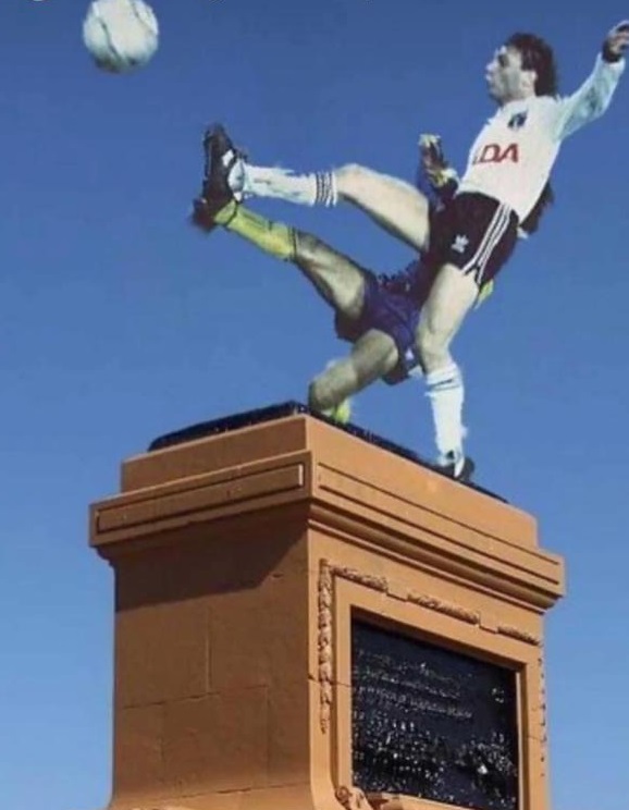 Barticciotto y su gol más importante con la camiseta de Colo Colo. | Foto: Archivo.