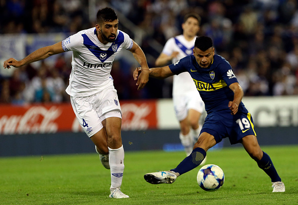Emiliano Amor es seguido por Colo Colo
