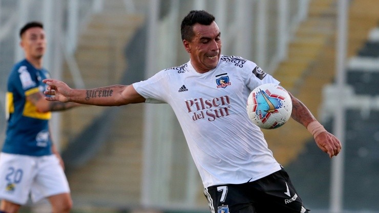 Esteban Paredes en uno de sus últimos partidos