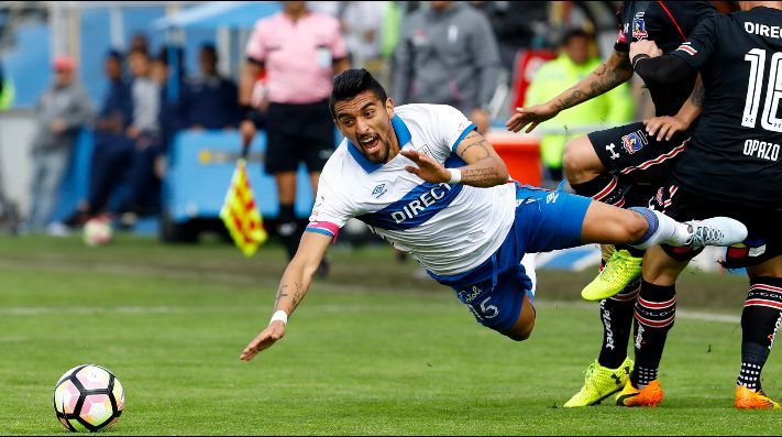 Ampuero asoma como titular ante Colo Colo / FOTO: Agencia Uno