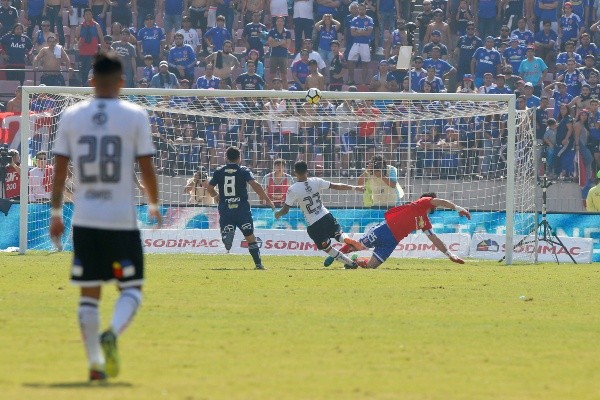 El golazo de Claudio Baeza ante la U en el 2018. | Foto: Agencia UNO.