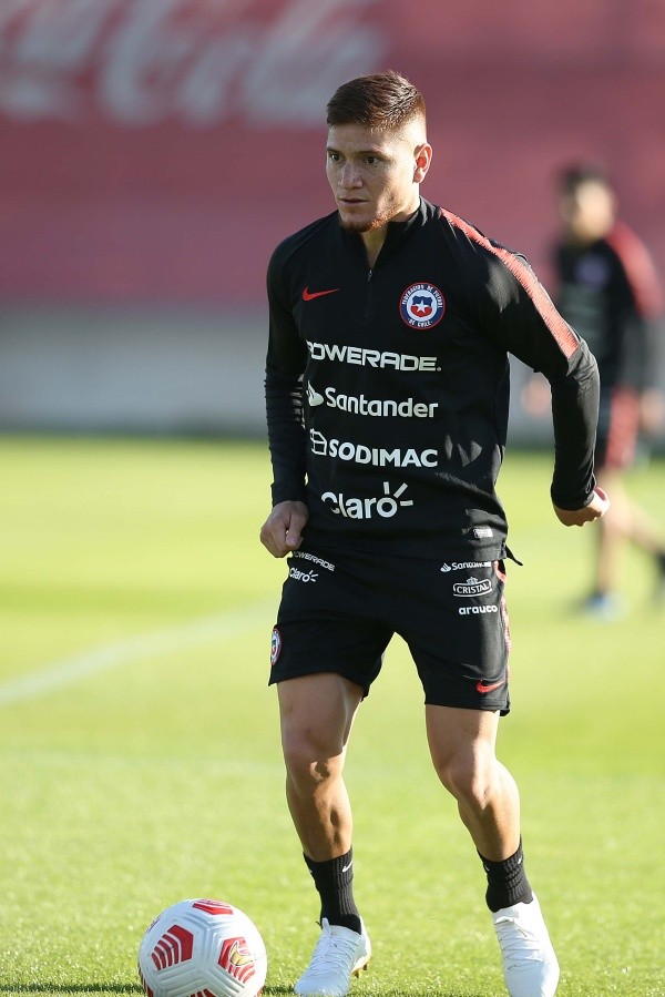 Leonardo Gil en la Roja