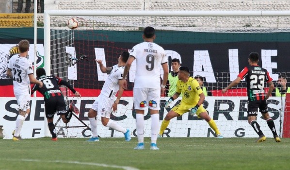 Jorquera hasta le convirtió un gol a Colo Colo en su paso por Palestino. | Foto: Agencia UNO.