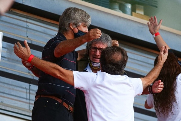 Vuelven algunos dirigentes a los estadios