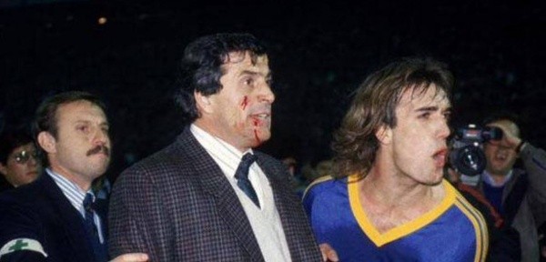 El D.T fue golpeado por el fotógrafo Miguel Ángel Allendes. Fuente: Archivo.