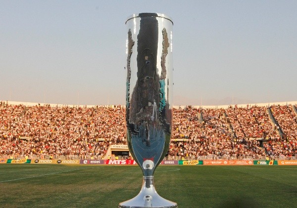 El trofeo de Copa Chile