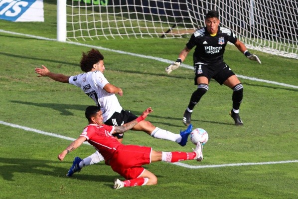 Maximiliano Falcón se proyecta como titular en Colo Colo | Foto: archivo
