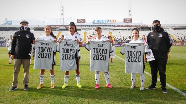 El homenaje para las jugadoras llamadas a los Juegos Olímpicos / FOTO: Colo Colo