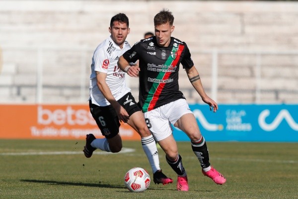 Bruno Barticciotto le anotó un verdadero golazo a Colo Colo. | Foto: Agencia UNO.