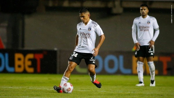 Vicente Pizarro hace sus primeras armas en Colo Colo | Foto: Colo Colo Oficial