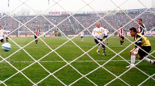 Colo Colo también pudo ganar un título sin playoffs en el Apetura 2007. | Foto: Archivo.