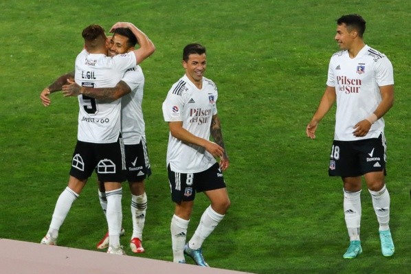 Colo Colo sigue abrazándose en el Campeonato Nacional 2021 / FOTO: Agencia Uno