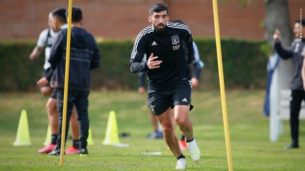 Emiliano Amor se adaptó rápidamente a Colo Colo / FOTO: Colo Colo Oficial
