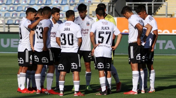 Colo Colo fue obligado a jugar al tener sus divisiones inferiores en el Fútbol Joven. | Foto: Agencia UNO.