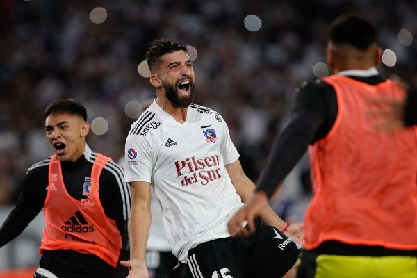 Emiliano Amor le dio el triunfo al Cacique que lo devuelve a la fase de grupos de Copa Libertadores / FOTO: Agencia Uno