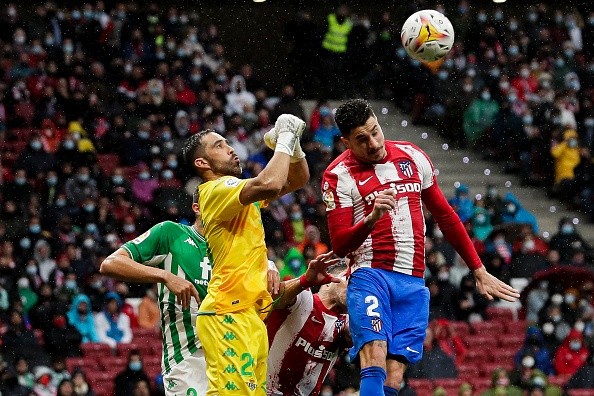 Claudio Bravo sufrió una derrota en su última presentación con el Betis / FOTO: Getty Images