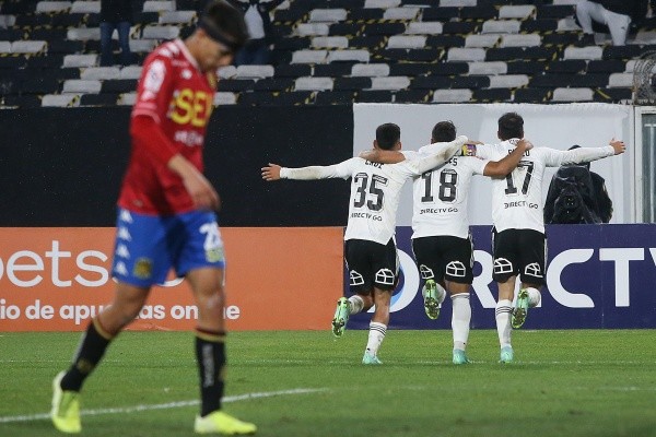 Colo Colo busca continuar con los festejos.