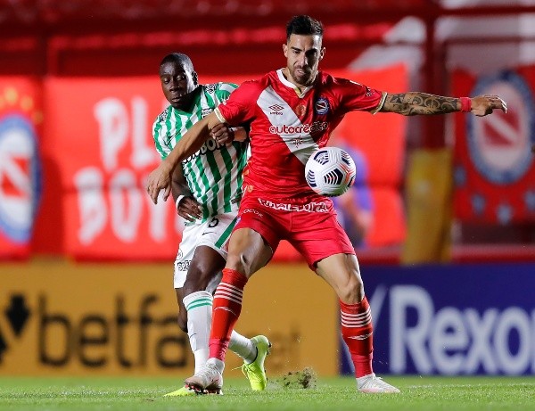 Gabriel Ávalos es una de las prioridades de Gustavo Quinteros. Fuente: Getty Images.