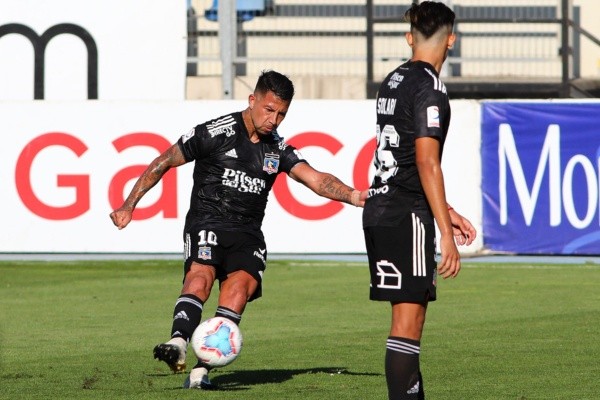 Leonardo Valencia nunca pudo justificar su llegada a Colo Colo / FOTO: Agencia Uno