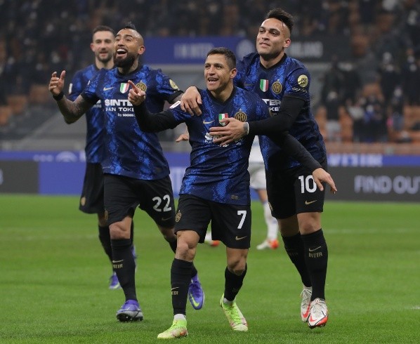 Los ex Colo Colo siguen cosechando triunfos con el Inter de Milán. Fuente: Getty Images.
