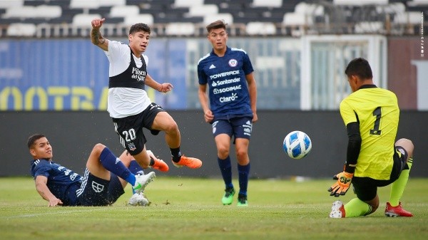 Alexander Oroz sumó fútbol tras haberse perdido los últimos dos partidos / FOTO: Colo Colo