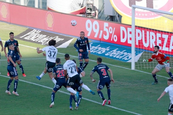 Colo Colo además buscará este domingo estirar a 21 los años sin caídas en el Monumental ante la U. | Foto: Agencia UNO.