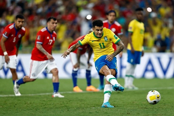 Coutinho puso el 3-0 de penal. / FOTO: Getty Images