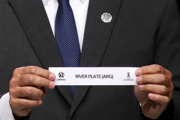 Los bombos para el sorteo de la Copa Libertadores 2022. | Foto: Conmebol.