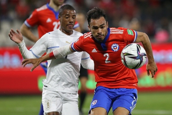 Gabriel Suazo fue titular en los dos últimos duelos eliminatorias con la Roja. | Foto: Agencia UNO.