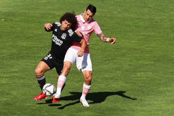 Maximiliano Falcón calentó el partido contra Universidad Católica. / FOTO: Agencia Uno