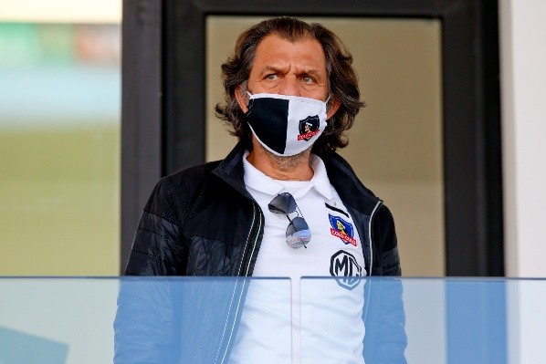 Aníbal Mosa realiza maniobras para sacar al CSD Colo Colo de la presidencia. / FOTO: Agencia Uno