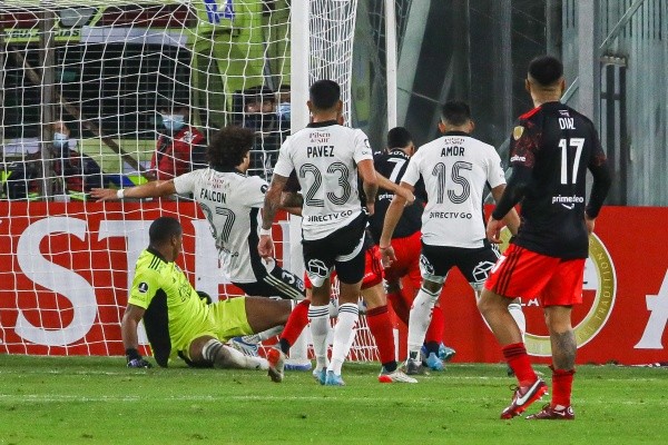 Un error en defensa propinó la apertura de la cuenta para River Plate. | Foto: Agencia UNO.