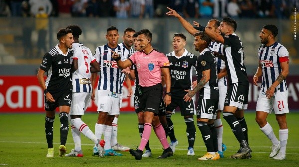 El Cacique debe sumar varios puntos en las últimas dos fechas de la Copa Libertadores. | Foto: Colo Colo.