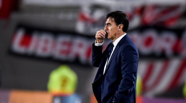 Gustavo Quinteros se cansa de que lo vinculen con la Selección Chilena. Imagen: Getty