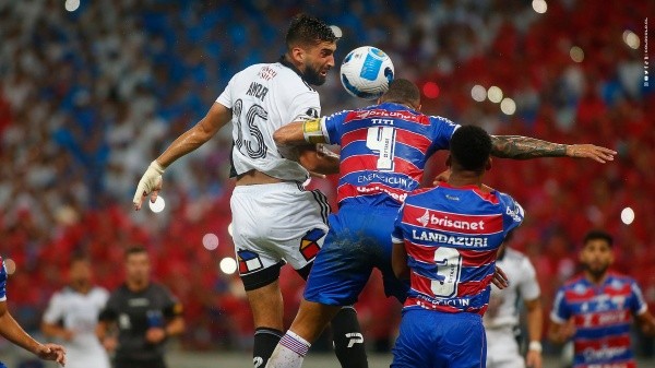 Colo Colo vs Fortaleza por Copa Libertadores.