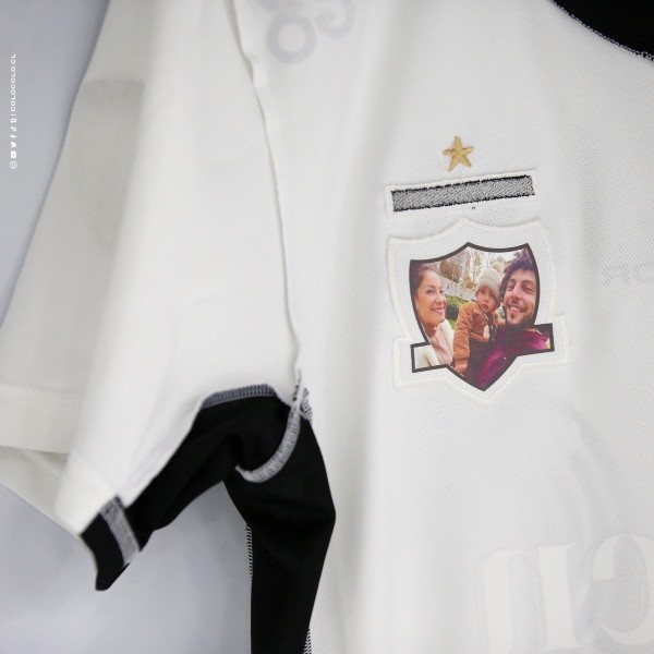 El lindo detalle de la camisetas del Cacique | Imagen: Colo Colo