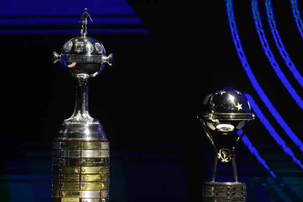 El sorteo de los octavos de final de la Copa Libertadores y Sudamericana 2022 se realizará este viernes 27 de mayo en la ciudad de Luqué, Paraguay. | Foto: Getty Images.
