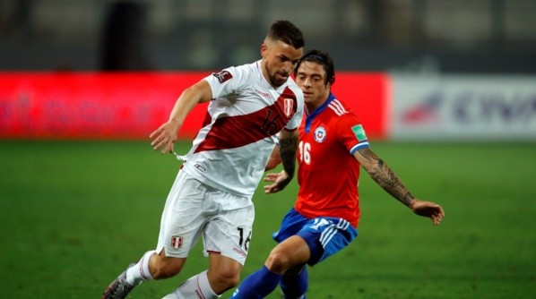 Gabriel Costa enfrentando a la Selección Chilena | Imagen archivo