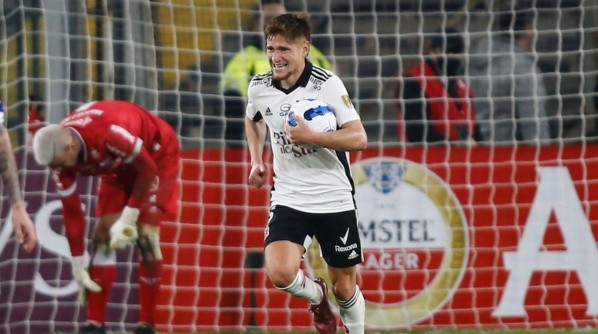 Leonardo Gil convirtió el tercer gol de Colo Colo ante Fortaleza. | Imagen: Getty