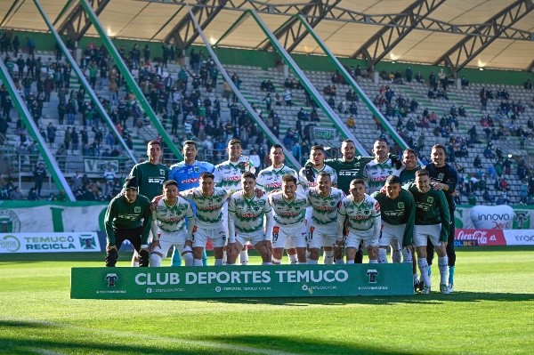 Deportes Temuco cerró la primera rueda del torneo 2022 de la Primera B con cuatro triunfos, cinco empates y siete derrotas. | Foto: Agencia UNO.