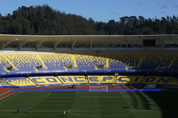 En Concepción hay voluntad de recibir al Superclásico en el Ester Roa. | Foto: Agencia UNO.