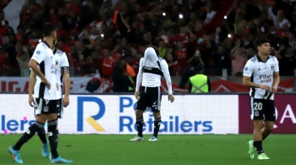 Colo Colo no pudo aguantar la ventaja y cayó estrepitosamente ante Inter de Porto Alegre | Imagen: Getty