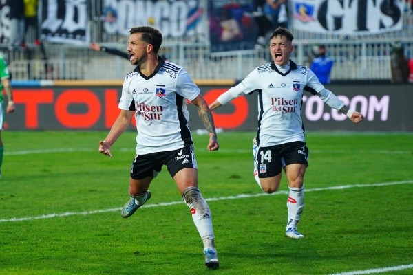 Gabriel Costa anotó desde el punto penal y en la agonía el 2-1 definitivo para Colo Colo. | Foto: Guillermo Salazar.